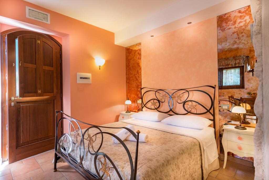 Antica Fonte Guest House Assisi Bagian luar foto